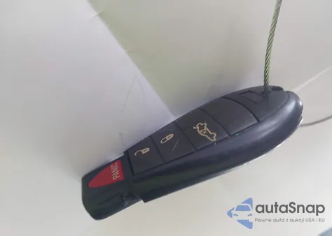 2010 Chrysler 300 Touring/Signature Series/Executive Series from USA, damaged, VIN 2C3CA5CV7AH185549